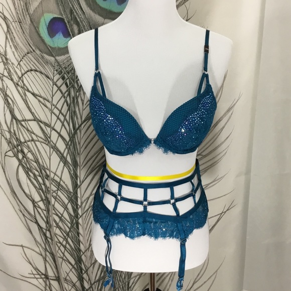 Victoria's Secret Other - Victoria’s Secret Sexy Push Up 34B & Garter Sz M/L